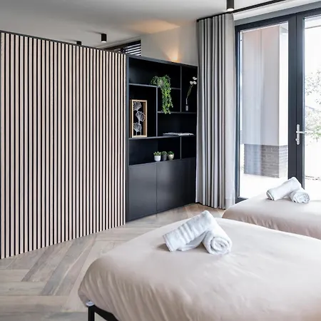 Xl Newly Built Nature Villa, Wifi Appartement Ledeacker