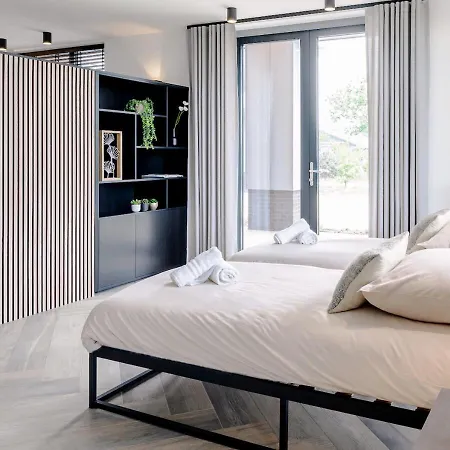 Apartment 4-bed Kitchen Free Parking Ledeacker