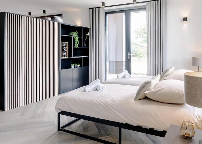 Apartment 4-bed Kitchen Free Parking Ledeacker