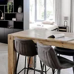 4-bed Kitchen Free Parking * Ledeacker