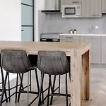 דירה 4-bed Kitchen Free Parking
